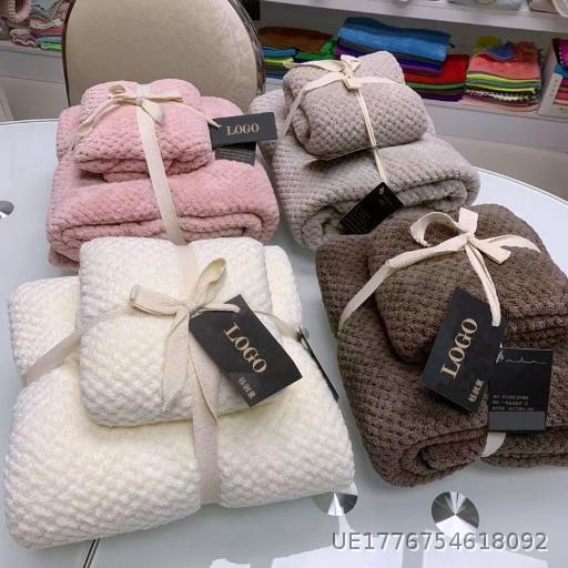  High quality Coral Fleece Pineapple Grid Towel and Bath Towel Combination Set Thickened Non shedding Hair Absorbent Bath Towel