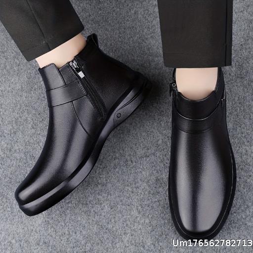  Men's solid color leather boots are breathable, durable, and easy to put on and take off