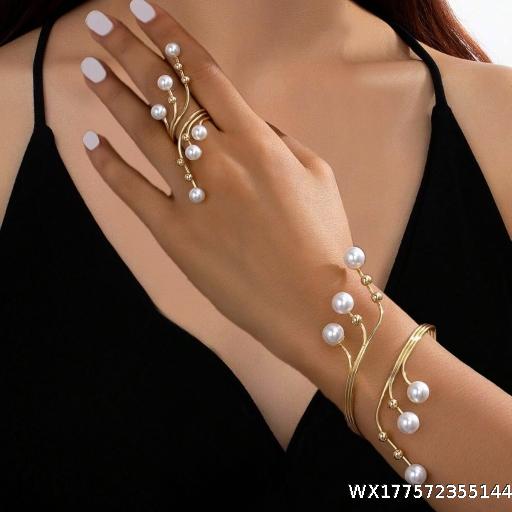  Popular Geometric Pearl Bracelet Set with a Unique Design, Metal Finger Ring, European and American Light Luxury Jewelry