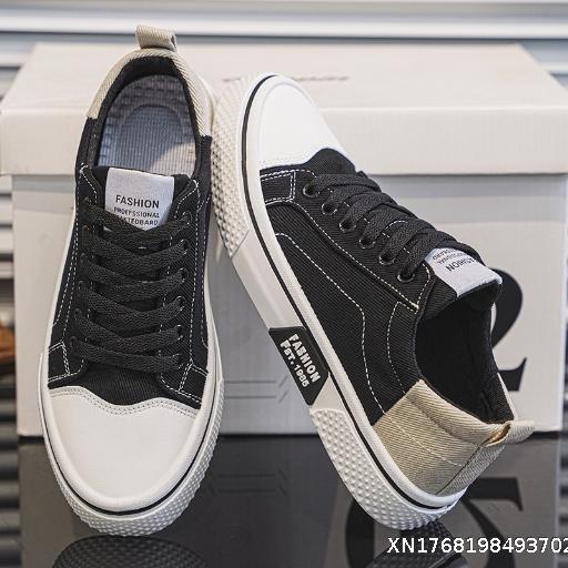  Spring and Autumn Canvas Shoes, New Breathable and Versatile Skateboarding Shoes for Men, Soft Bottom, Casual Sports, Trendy and Fashionable Canvas Shoes for Men