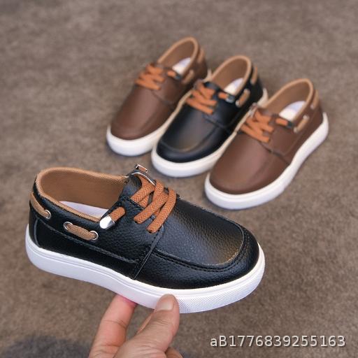 Children's sports shoes, one foot loafers, breathable men's shoes, spring low cut soft soled casual shoes, versatile board shoes, lightweight