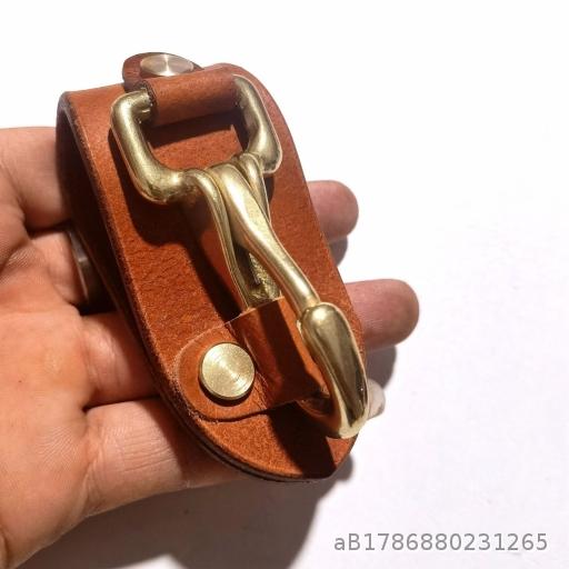 Handcrafted anti drop car key high-end men's anti loss keychain belt multifunctional fixed ring keychain complete list