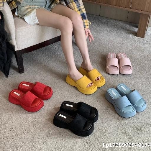 2025 Cool Slippers Women's New Dress Beach Shoes Super Hot Internet Red Thick Bottom Slippers Women's Summer Outerwear High Heels