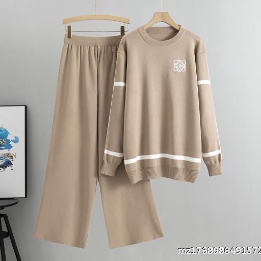  Women's Spring and Autumn 2025 New Color Contrasting Knitted Top, Wide Leg Pants, Two Piece Set, Sweater Trendy