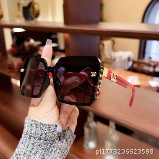 New Light Luxury UV Box Women's Sunglasses Anti UV Polarized Mirrors Sunshade Temperament Big Face Looks Thin 7731