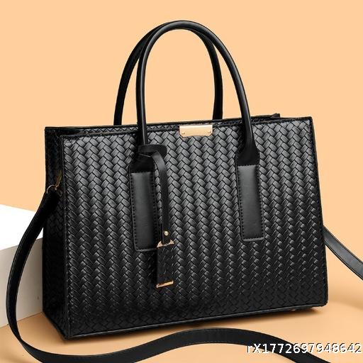 Wholesale 3-piece crocodile patterned fashionable women's bag, trendy embossed shoulder bag, handbag, light luxury and stylish tote bag