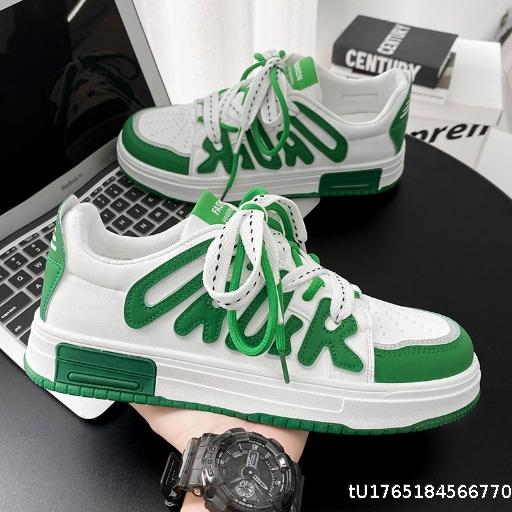 Versatile Hong Kong style casual flat shoes for teenagers, height increasing exercise