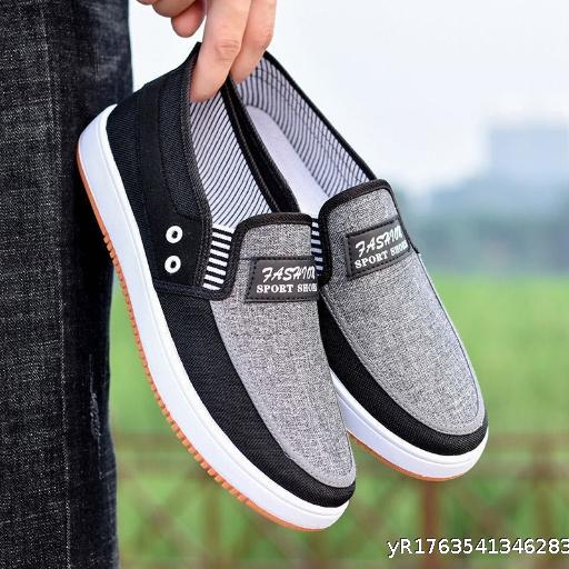 Wholesale 21 pairs of men's canvas shoes