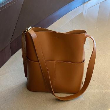  large capacity bag women's bag 2021 new fashion versatile One Shoulder Messenger Bag Vintage autumn and winter high sense Bucket Bag
