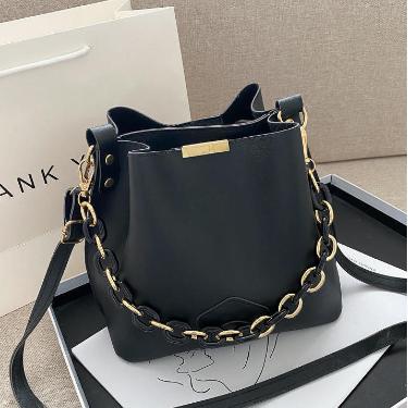  the new Korean version of commuter large capacity texture chain diagonal bag
