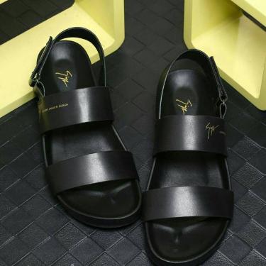 Black bottom beach mop outdoor pure black sports outdoor all black Kwai red man Giuseppe Zanotti GZ