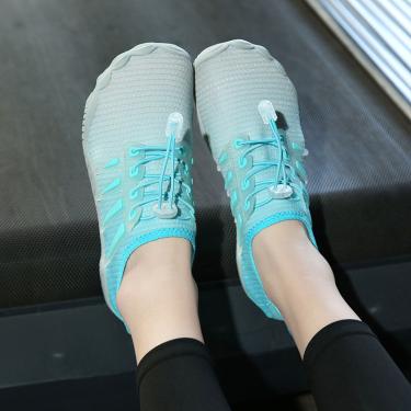 Indoor sports shoes Men's and women's anti-skid treadmill Squat shoes Women's soft soled shock absorption yoga shoes Comprehensive training fitness shoes