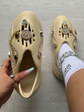 Women's Shoes Foreign Trade Large Size Hole Shoes Diamond Baotou Shoes Diamond Chain Hole Shoes Women's Sandals