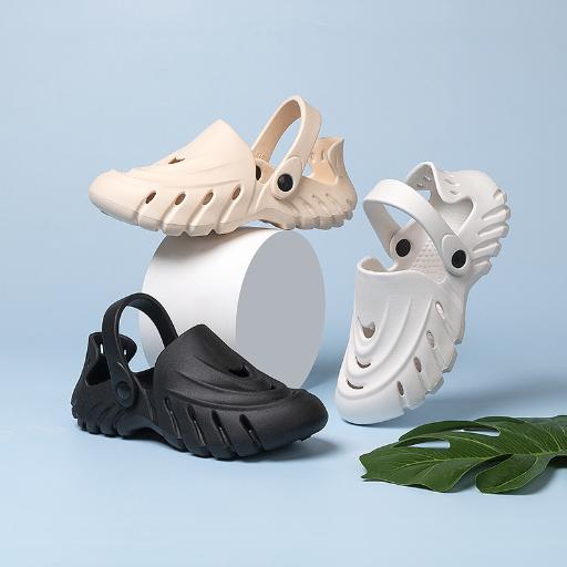 Summer Cave Sandals 2024 New Breathable Baotou Cave Shoes Couple Leisure Beach Shoes Hollow Garden Shoes