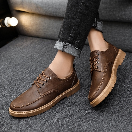 New Leather Shoes for Men in Large Sizes, Versatile and Handsome, Men's Lace up Casual Youth, British Black Small Leather Shoes
